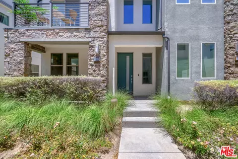 19508 Empire Ln, Northridge, CA 91324