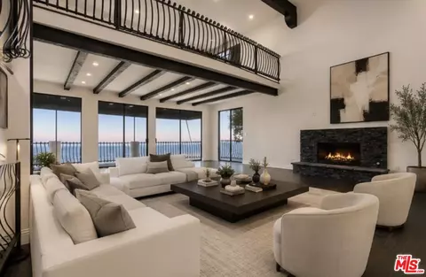 8908 Appian Way, Los Angeles, CA 90046