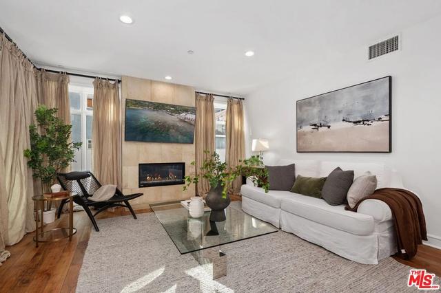 447 N Doheny Dr #102, Beverly Hills, CA 90210