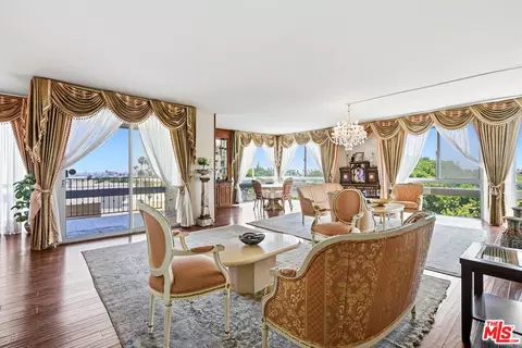 318 N Maple Dr #506, Beverly Hills, CA 90210