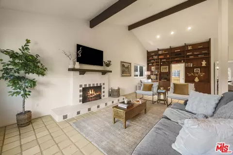 11139 Hortense St, North Hollywood, CA 91602