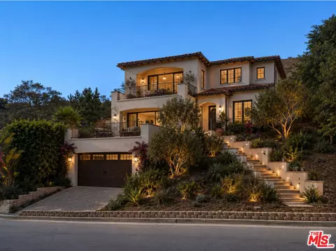 2133 Outpost Dr, Los Angeles, CA 90036