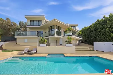 5675 Calpine Dr, Malibu, CA 90265 photo 2