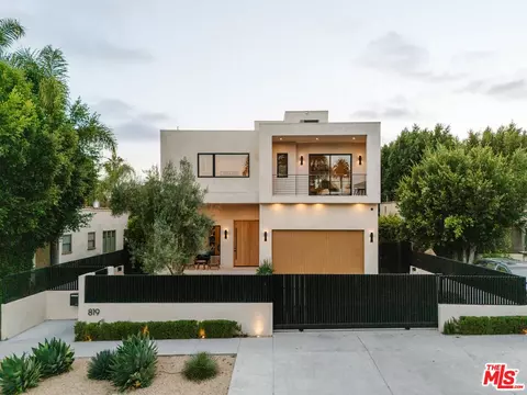 819 N Ogden Dr, Los Angeles, CA 90046