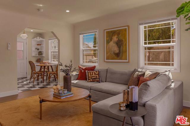 5317 Saturn St, Los Angeles, CA 90019