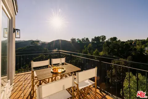 2591 Leicester Dr, Los Angeles, CA 90046