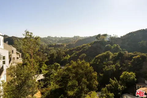 2591 Leicester Dr, Los Angeles, CA 90046