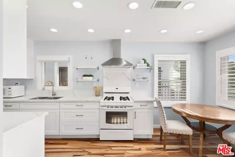 8911 Cattaraugus Ave, Los Angeles, CA 90034