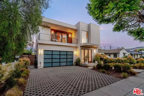 1724 Pine St, Santa Monica, CA 90405