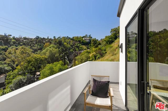 512 Rustic Dr, Los Angeles, CA 90065
