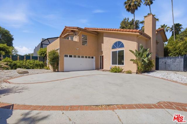 19250 Oxnard St, Tarzana, CA 91356