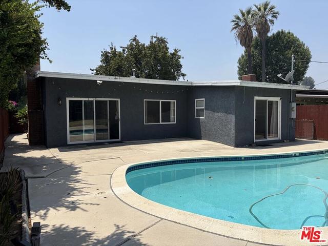 22115 Hart St, Canoga Park, CA 91303