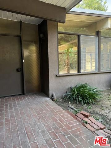 2528 Hutton Dr, Beverly Hills, CA 90210