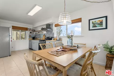Dining - 55436 Cone Blvd, Landers, CA 92285 photo 2 of 3