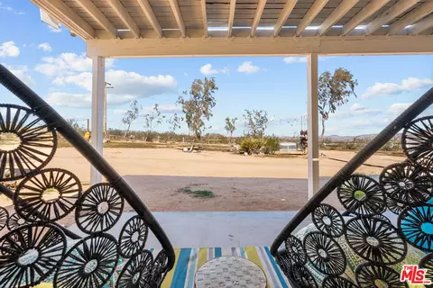 55436 Cone Blvd, Landers, CA 92285