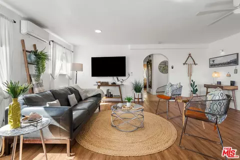 Living - 55436 Cone Blvd, Landers, CA 92285 photo 4 of 7