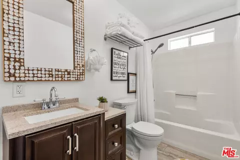 Bath - 55436 Cone Blvd, Landers, CA 92285 photo 2 of 2