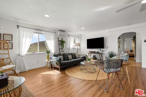 Living - 55436 Cone Blvd, Landers, CA 92285 photo 5 of 7