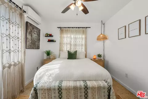 Bedroom - 55436 Cone Blvd, Landers, CA 92285 photo 2 of 5