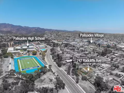 747 Radcliffe Ave, Pacific Palisades, CA 90272