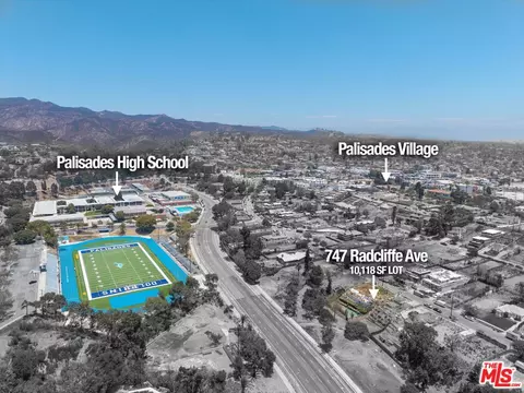 747 Radcliffe Ave, Pacific Palisades, CA 90272