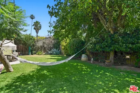 Exterior - 831 E Rio Grande St, Pasadena, CA 91104 photo 17 of 18