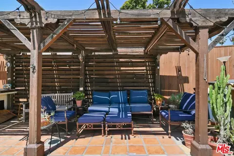 Exterior - 831 E Rio Grande St, Pasadena, CA 91104 photo 9 of 18