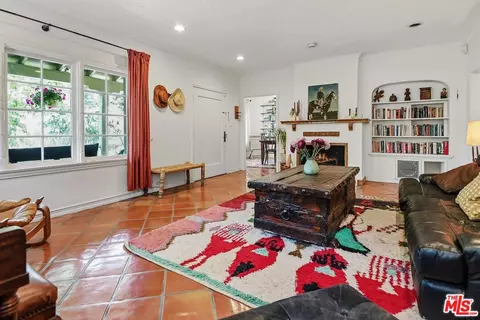 Living - 831 E Rio Grande St, Pasadena, CA 91104 photo 3 of 3
