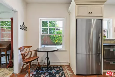 Kitchen - 831 E Rio Grande St, Pasadena, CA 91104 photo 5 of 5