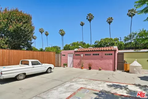 Exterior - 831 E Rio Grande St, Pasadena, CA 91104 photo 10 of 18