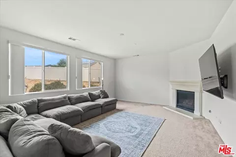 Living - 361 Canyon Rdg, Calimesa, CA 92320 photo 1 of 1