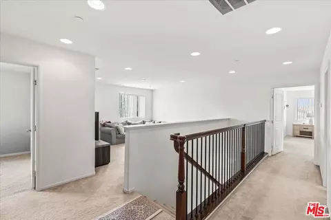 Entry Way - 361 Canyon Rdg, Calimesa, CA 92320 photo 2 of 4