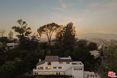 2474 Silver Ridge Ave, Los Angeles, CA 90039