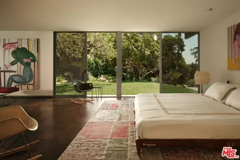 Bedroom - 1035 Summit Dr, Beverly Hills, CA 90210 photo 1 of 2