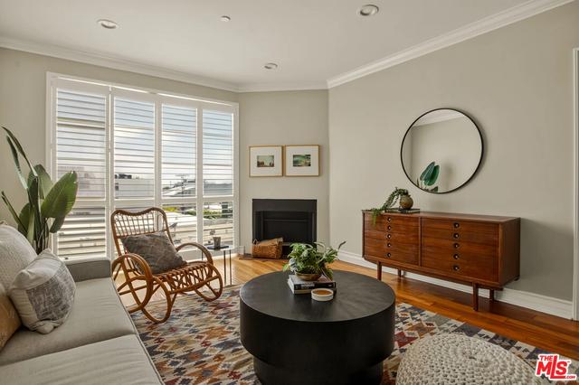837 N Hudson Ave #402, Los Angeles, CA 90038