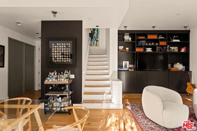 1200 N Sweetzer Ave #1, West Hollywood, CA 90069
