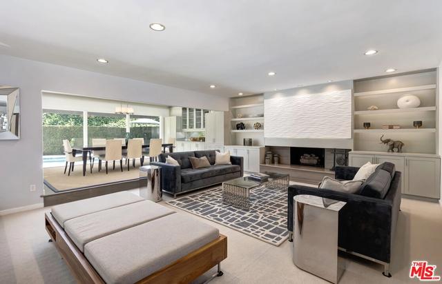 3450 Castlewoods Pl, Sherman Oaks, CA 91403