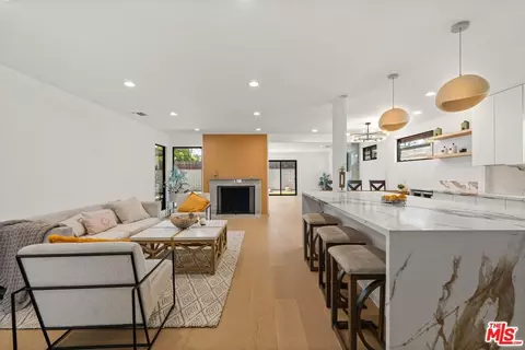 5253 Buffalo Ave, Sherman Oaks, CA 91401 photo 1