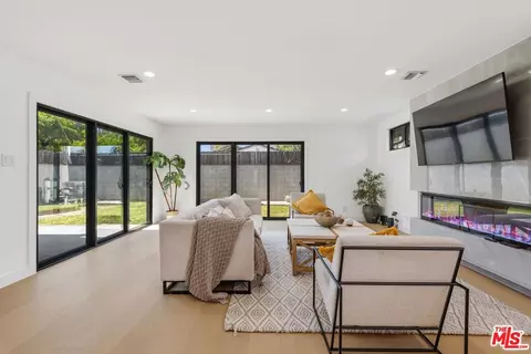 5253 Buffalo Ave, Sherman Oaks, CA 91401 photo 11