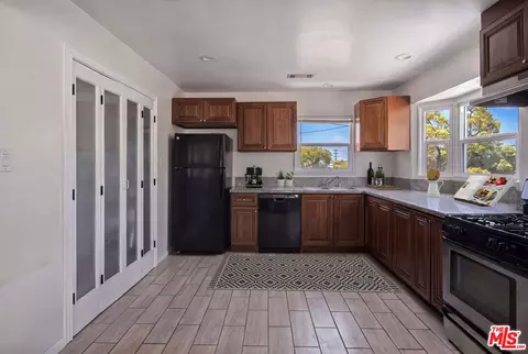 422 N Everett St, Glendale, CA 91206 photo 7
