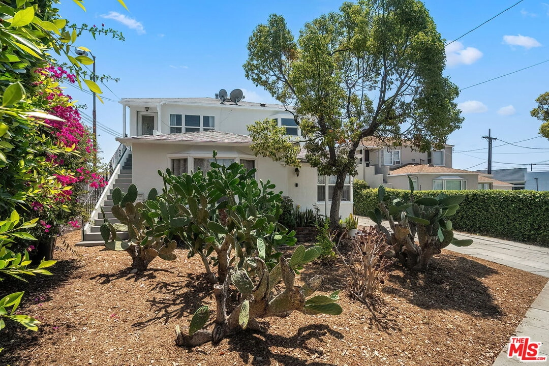 422 N Everett St, Glendale, CA 91206 photo 3