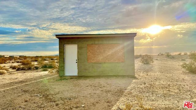 1020 Shoshore Valley Rd, Twenty-nine Palms, CA 92277
