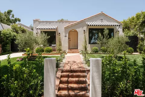 129 N Almont Dr, Los Angeles, CA 90048