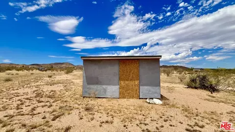 1879 Cherokee Trl, Landers, CA 92285 photo 7