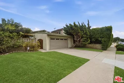 4032 Moore St, Los Angeles, CA 90066