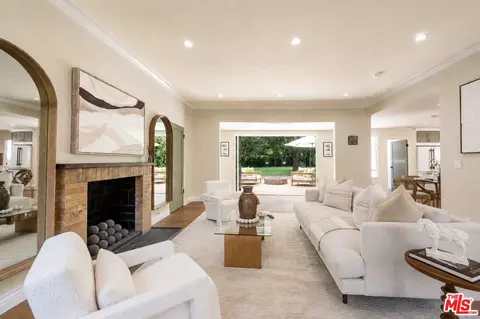 2225 Hillhurst Ave, Los Angeles, CA 90027