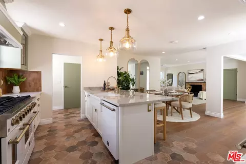 2225 Hillhurst Ave, Los Angeles, CA 90027
