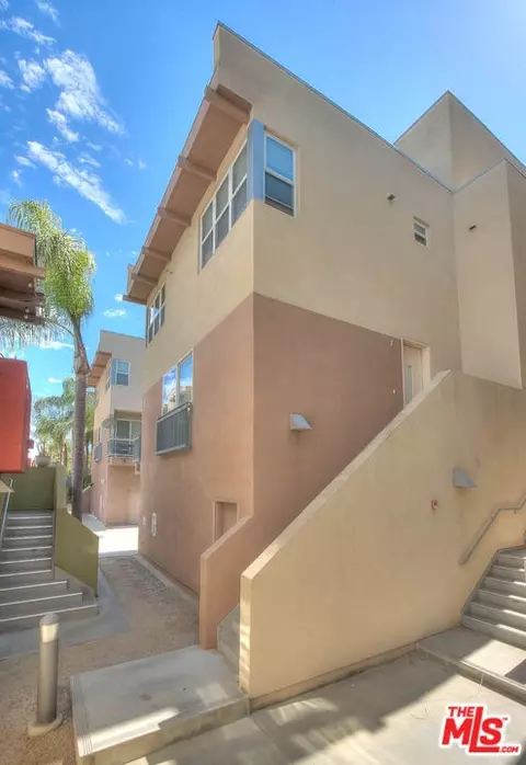 302 E 19th St #7, Long Beach, CA 90806
