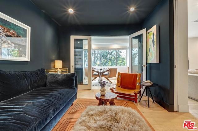 930 California Ave #301, Santa Monica, CA 90403