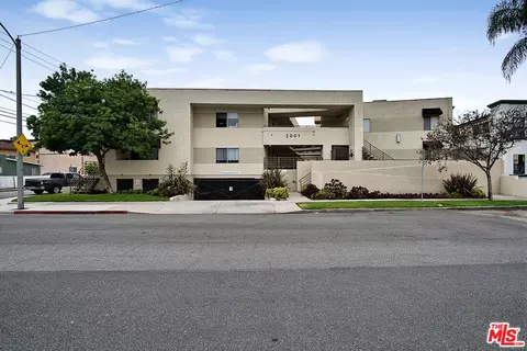 2005 Grismer Ave, Burbank, CA 91504 photo 1
